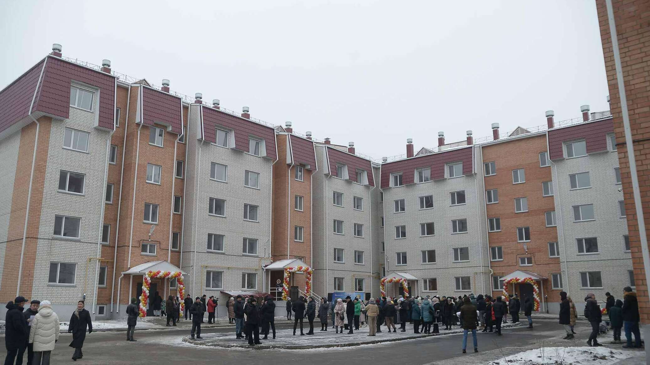 Обещанного три года ждут: в Петропавловске сдали коммунальные дома-долгострои