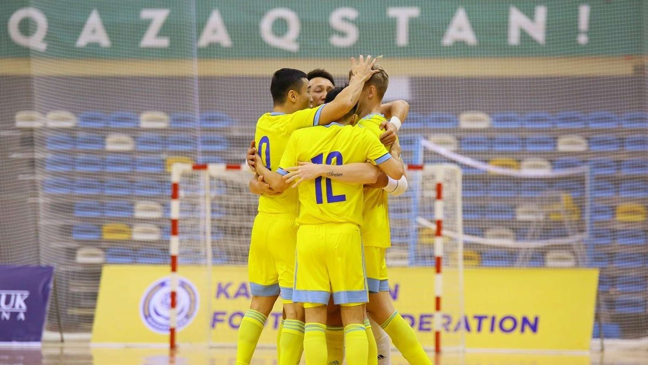 Сборная Казахстана по футзалу дома победила Румынию