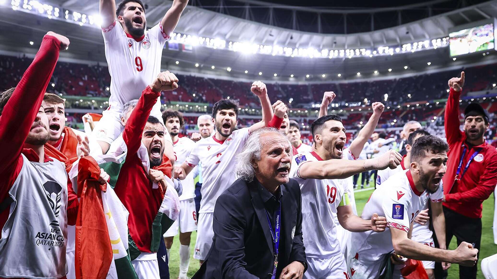 Сборная Таджикистана по футболу сотворила сенсацию на Кубке Азии